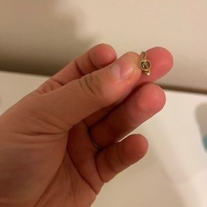 Treble clef cartilage stud